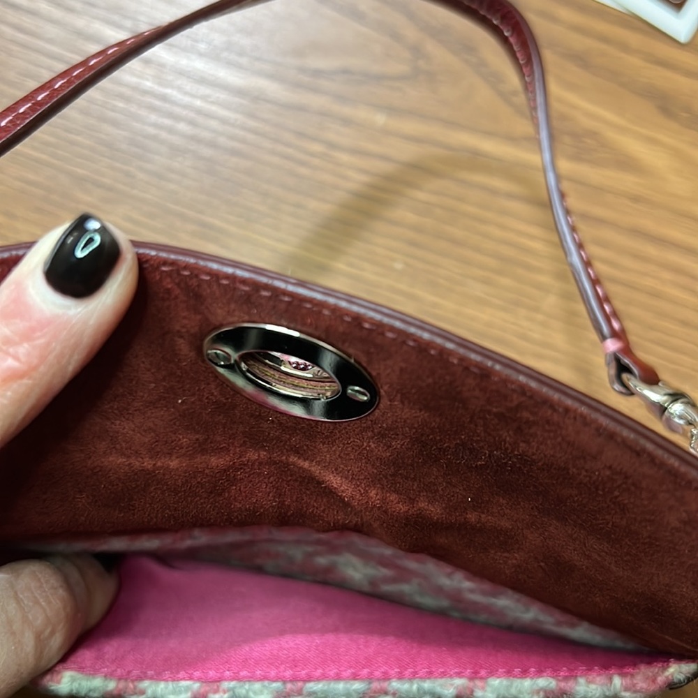 🌸Coach wristlet GORGEOUS🌸 - Picture 7 of 13